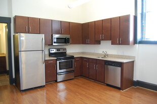 Old Towne Flats in Petersburg, VA - Building Photo