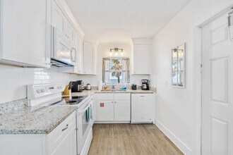 3524 S Atlantic Ave-Unit -FL2-ID1044496P in Cocoa Beach, FL - Foto de edificio - Building Photo