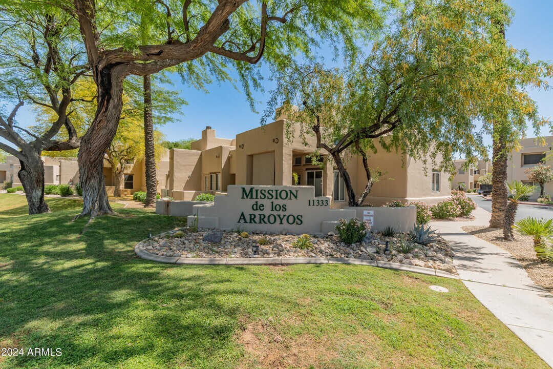 11333 N 92nd St in Scottsdale, AZ - Foto de edificio
