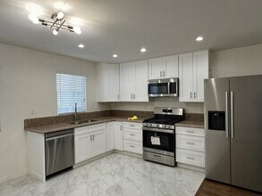 20624 S Western Ave, Unit 1 in Torrance, CA - Building Photo - Building Photo