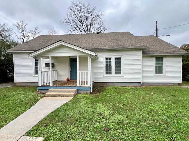 204 4th Ave in Murfreesboro, TN - Foto de edificio - Building Photo