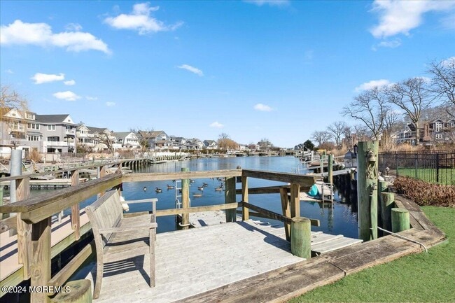102 Inlet Terrace in Belmar, NJ - Foto de edificio - Building Photo