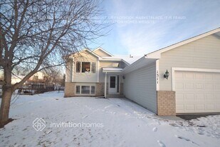 1311 Minnesota St S in Shakopee, MN - Building Photo