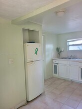 9770 SW 47th St in Miami, FL - Building Photo - Building Photo