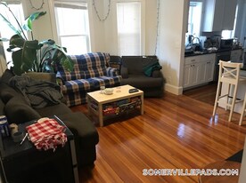 17 Ashland St, Unit 1 in Somerville, MA - Building Photo