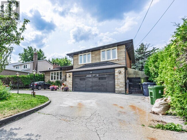 174 Bellamy Rd N in Toronto, ON - Building Photo - Building Photo