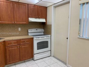4200 NW 3rd Ct in Plantation, FL - Building Photo - Building Photo