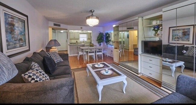 property at 4550 Cove Cir