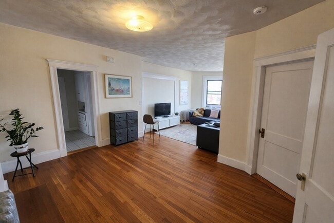 30 Claflin Rd in Brookline, MA - Building Photo - Building Photo