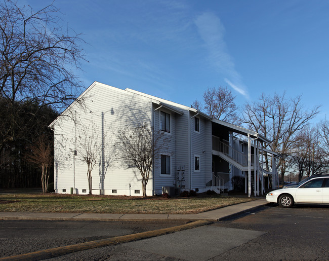 Wynnfield Court Apartments in Kernersville, NC - Building Photo - Building Photo