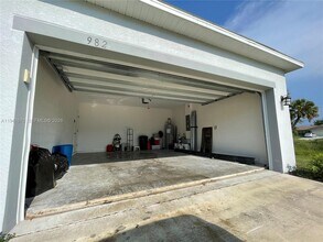 982 SW Commonwealth Rd in Port St. Lucie, FL - Building Photo - Building Photo