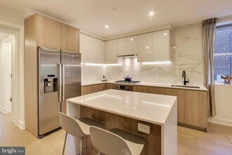 4017 Davis Pl NW, Unit 3 in Washington, DC - Building Photo - Building Photo