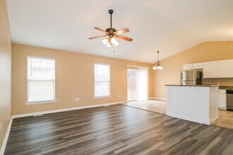 2032 Belmont Dr in Festus, MO - Building Photo - Building Photo