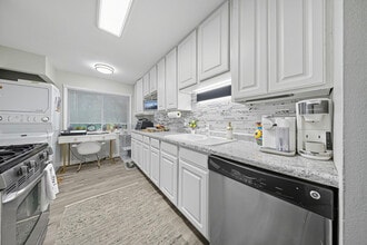 1942 Tall Oaks Dr in Aurora, IL - Building Photo - Building Photo