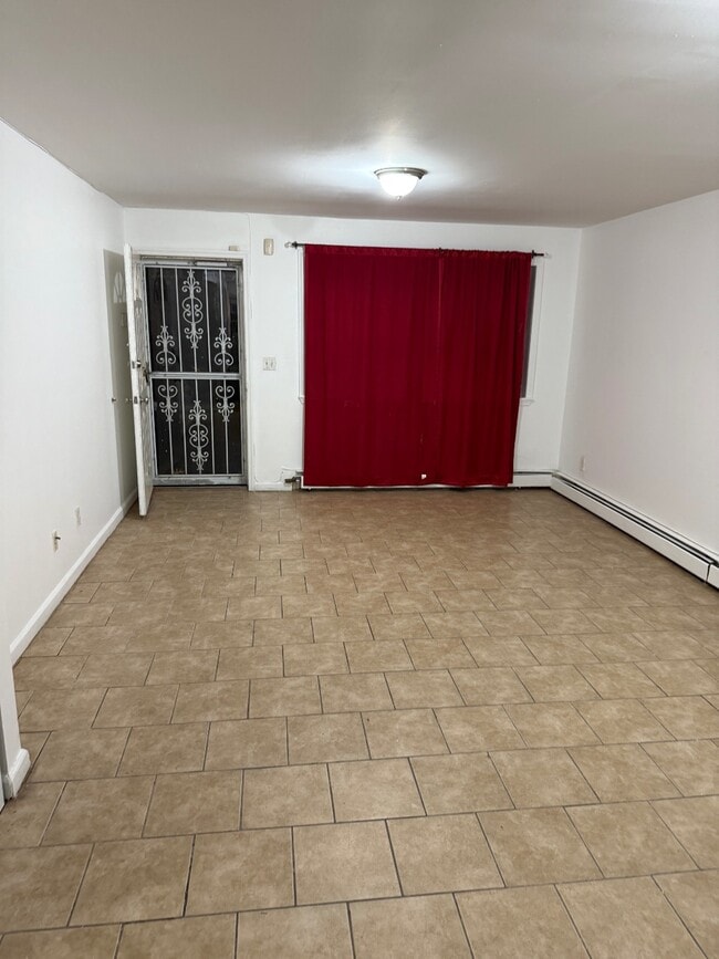 14XX Hicks St in Bronx, NY - Building Photo - Building Photo