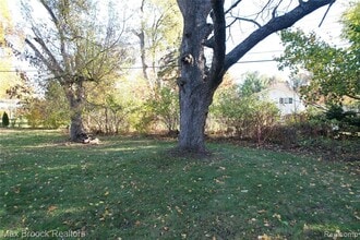 30024 Beacontree St in Farmington Hills, MI - Building Photo - Building Photo