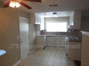 100 Decathlon Cir in Sacramento, CA - Building Photo - Building Photo