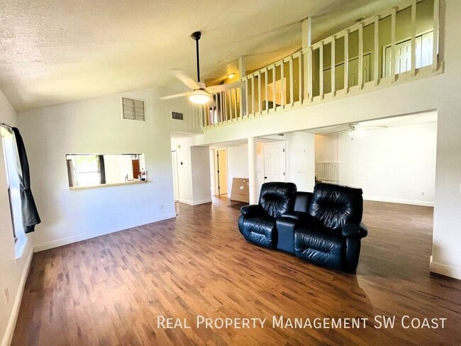 7493 Pebble Beach Rd in Ft. Myers, FL - Building Photo - Building Photo
