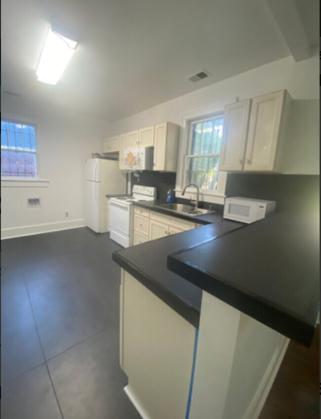 1914 Calvert St in North Charleston, SC - Building Photo - Building Photo