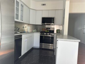 9871 W Bay Harbor Dr-Unit -1A in Bay Harbor Islands, FL - Building Photo - Building Photo