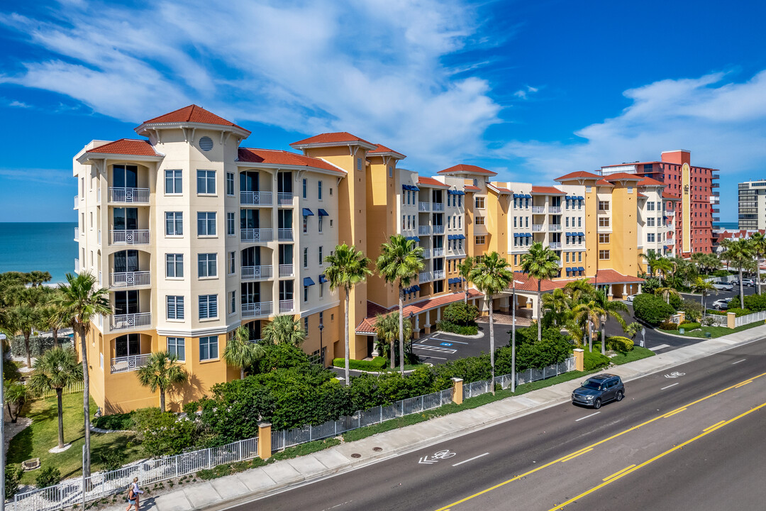 Sereno in Madeira Beach, FL - Building Photo