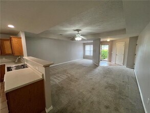 211 Ravenwood Blvd in Siloam Springs, AR - Building Photo - Building Photo