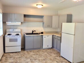 6311 E 148 Terrace in Grandview, MO - Building Photo - Building Photo