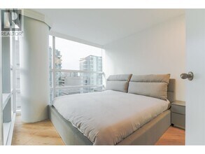 1050 Burrard St in Vancouver, BC - Building Photo - Building Photo