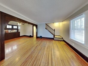 891 Hazelwood St in St. Paul, MN - Foto de edificio - Building Photo