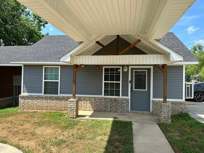 112 S 25th St in Van Buren, AR - Building Photo - Building Photo