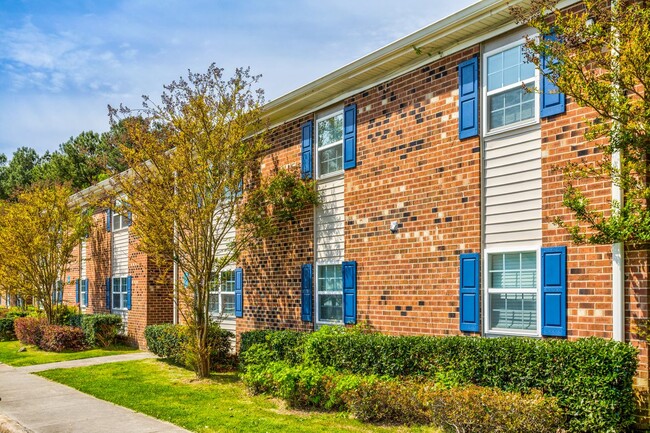 SoHo Apartment Homes in Durham, NC - Foto de edificio - Building Photo