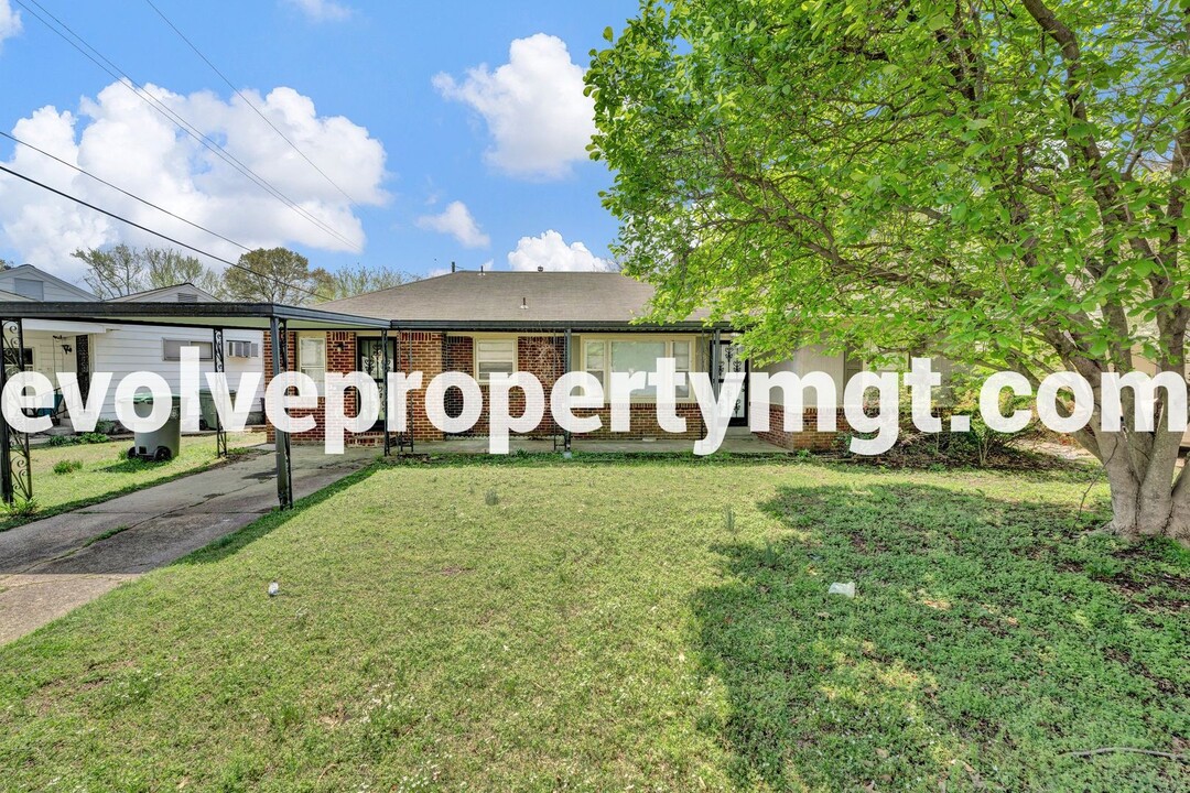 4629 N Renshaw Dr in Memphis, TN - Building Photo