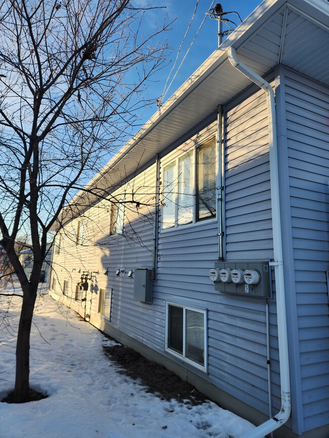 9832-9896 96 Ave in Grande Prairie, AB - Building Photo - Building Photo