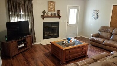 2201 S 18th Ave in Ozark, MO - Building Photo - Building Photo