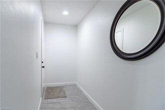 745 Landover Cir in Naples, FL - Building Photo - Building Photo