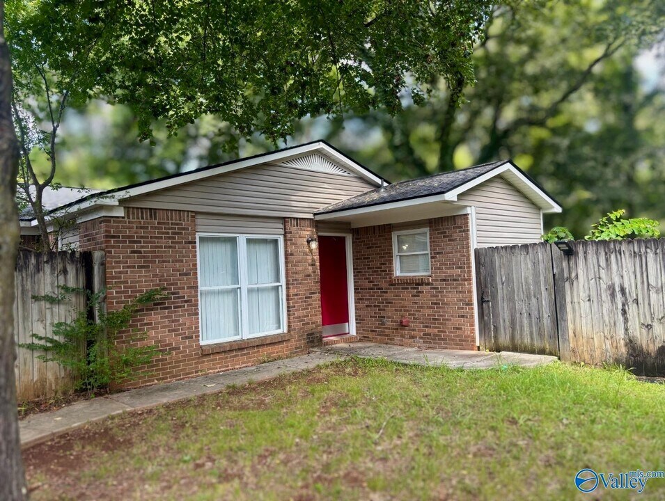 101 Westscott Dr in Madison, AL - Building Photo