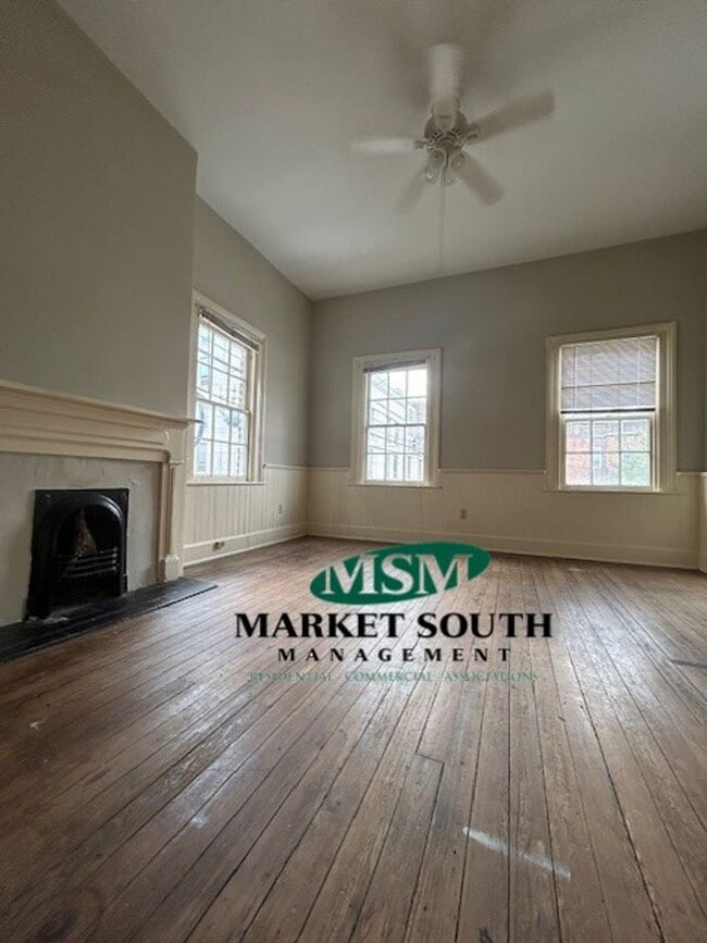 140 Jefferson St in Savannah, GA - Building Photo - Building Photo