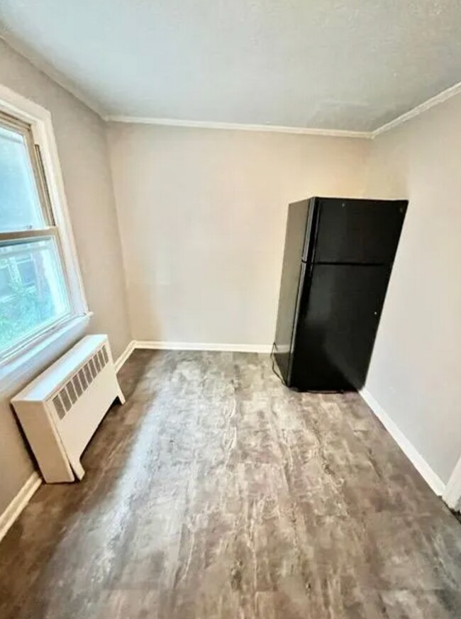 489 Tremont Ave, Unit B1 in Orange, NJ - Building Photo - Building Photo