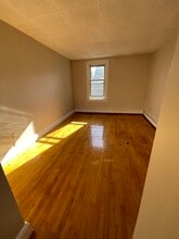 418 4th St, Unit 1 in Carlstadt, NJ - Building Photo - Building Photo