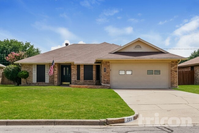 property at 721 Parkview Dr