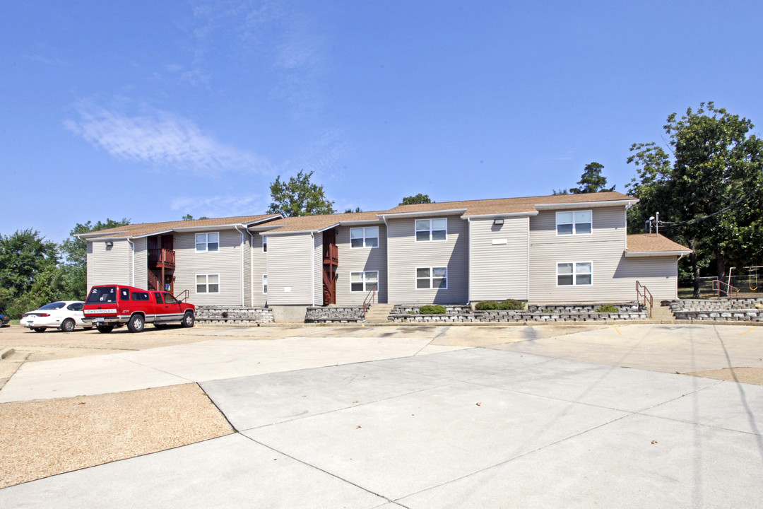 St. Clair Plaza Apartments in St. Clair, MO - Foto de edificio