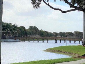 2424 Centergate Dr in Miramar, FL - Building Photo - Building Photo