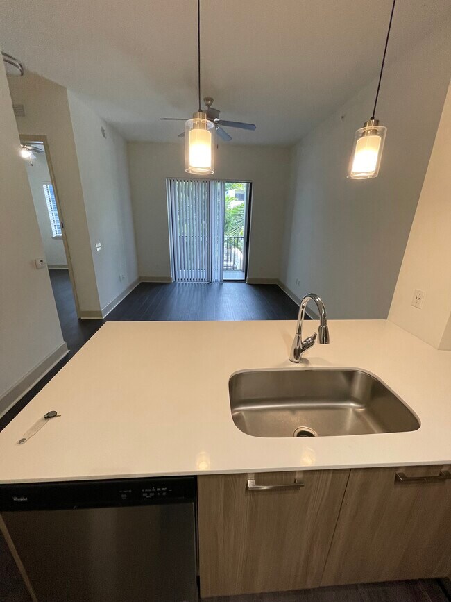 9301 NW 33rd St Apartments and Nearby Doral Apartments For Rent Doral, FL