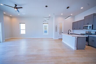 3738 Mainer St in Houston, TX - Building Photo - Building Photo