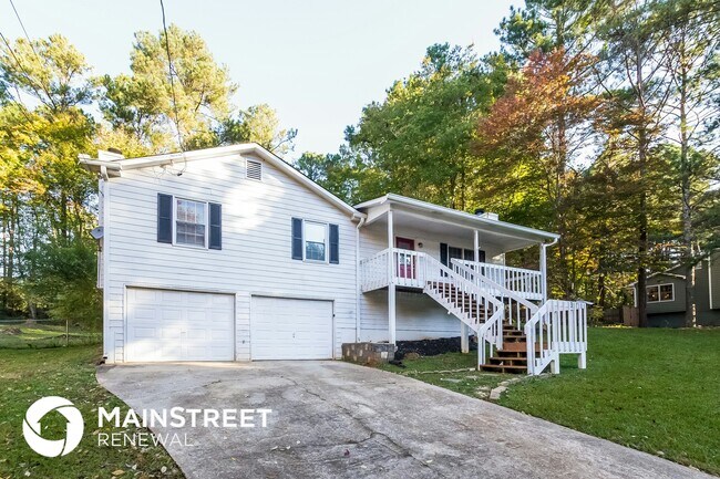 371 Indian Hills Dr in Dallas, GA - Foto de edificio - Building Photo