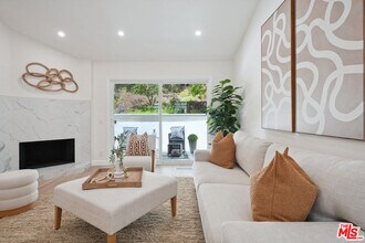 17109 Palisades Cir in Los Angeles, CA - Building Photo - Building Photo