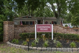 Continental Village in Jacksonville, FL - Building Photo - Building Photo