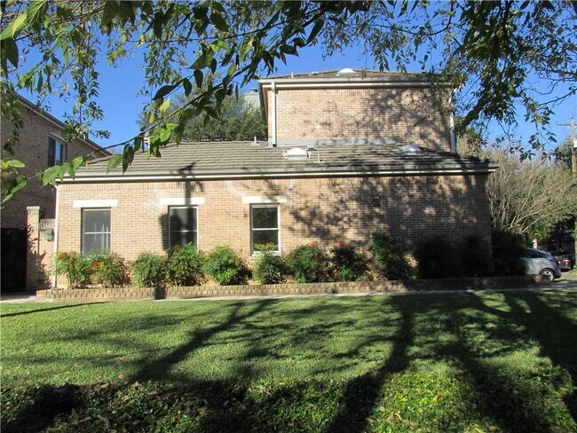 900 W 18th St in Austin, TX - Building Photo - Building Photo