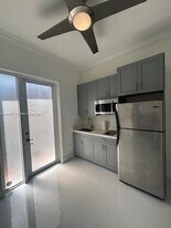 8819 NW 169th Terrace in Miami Lakes, FL - Building Photo