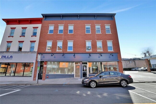 145 Main St in Nyack, NY - Foto de edificio - Building Photo